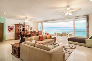 TV - Departamento Junto al Mar, Punta de Mita. (Corral del Risco)