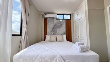 Comfort Apartment, Balcony, Partial Sea View