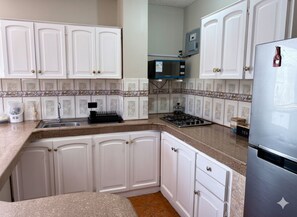 Comfort Apartment, Balcony, Partial Sea View | Private kitchen - ALMAR (Puerto Baquerizo Moreno)