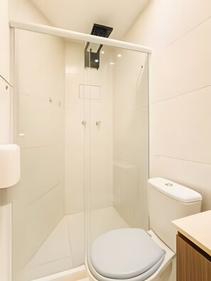 Basic Apartment | Bathroom