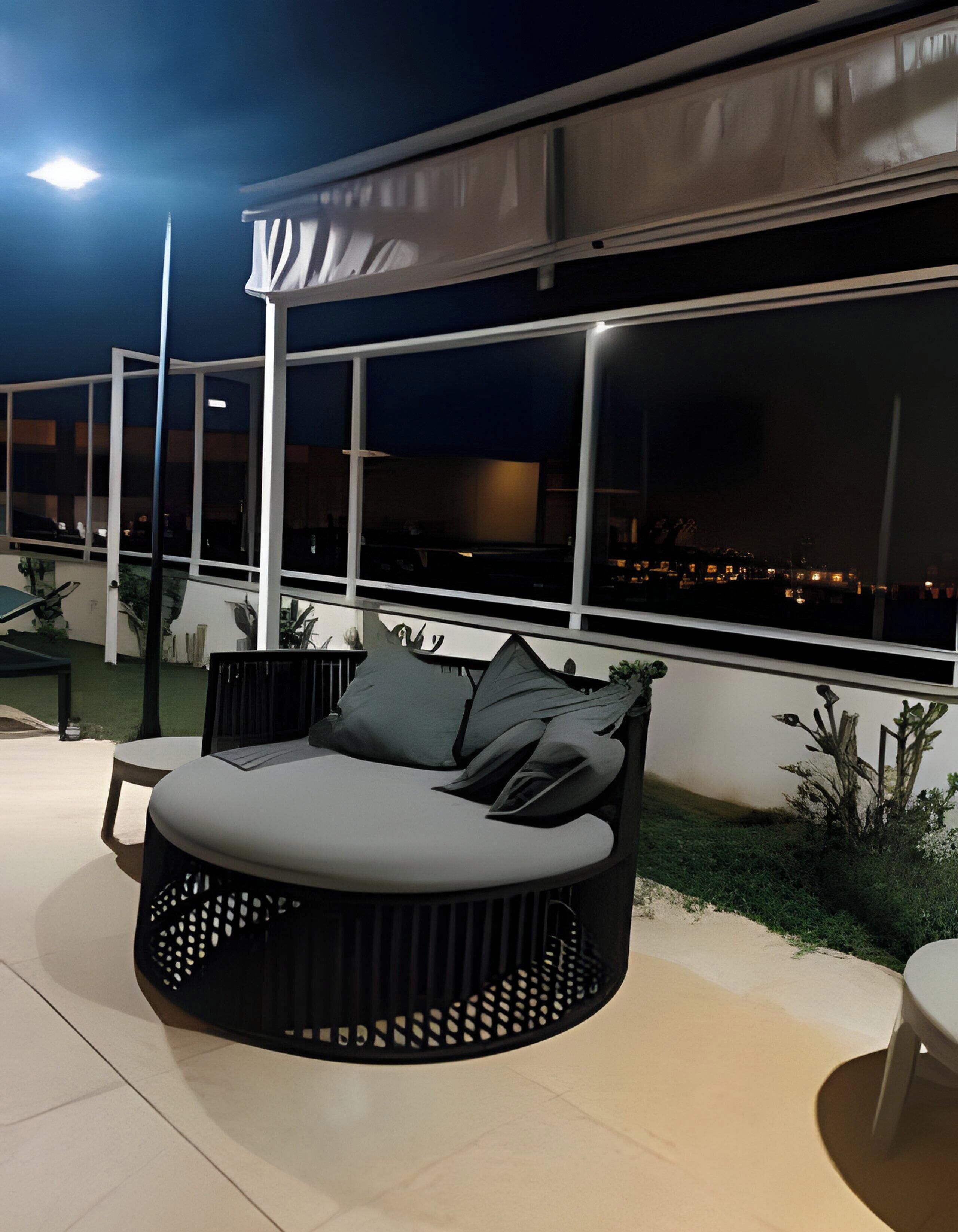 Basic Apartment | Terrace/patio