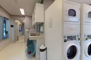 ベーシック アパートメント | 内装