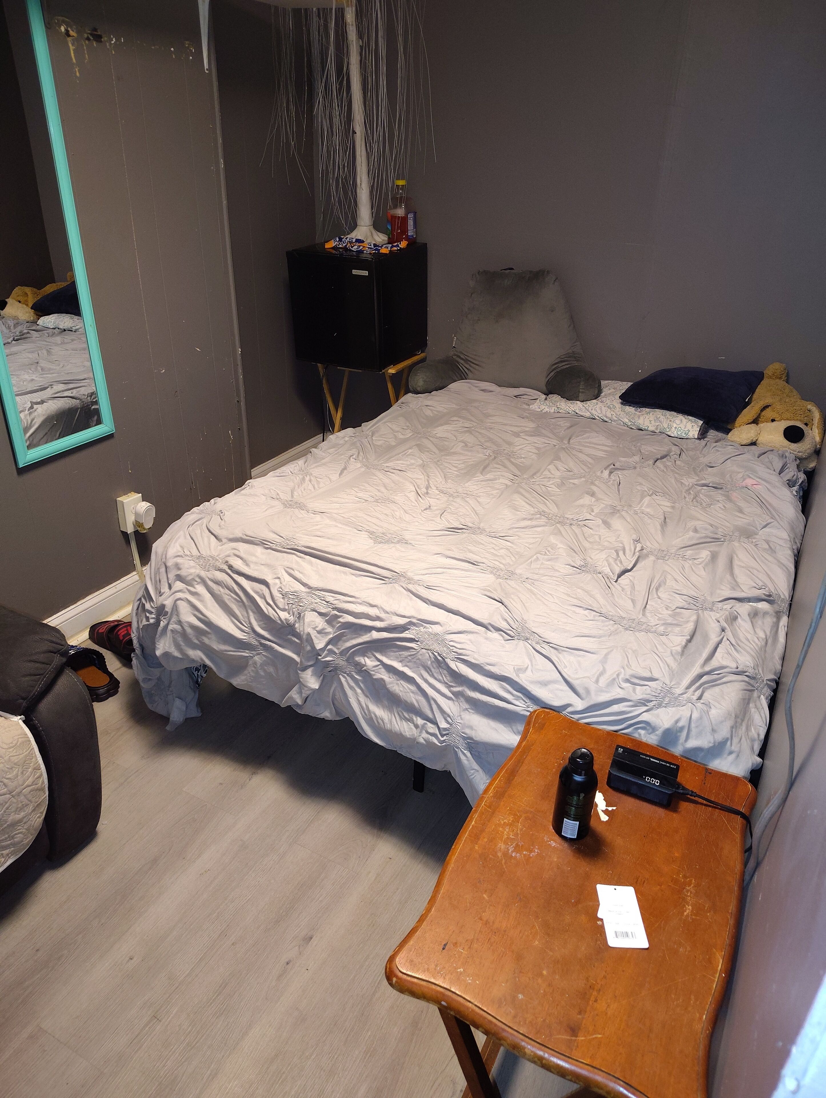 1 slaapkamer, een strijkplank/strijkijzer, wifi