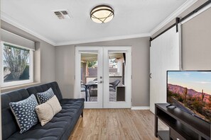 Smart TV - Cactus Ridge l 5 min to old town l Pool (Scottsdale)