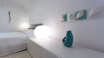 Superior Alpha Sea View | Egyptian cotton sheets, premium bedding, down duvets, in-room safe