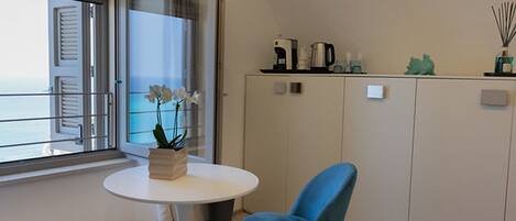 Superior Omega Sea View