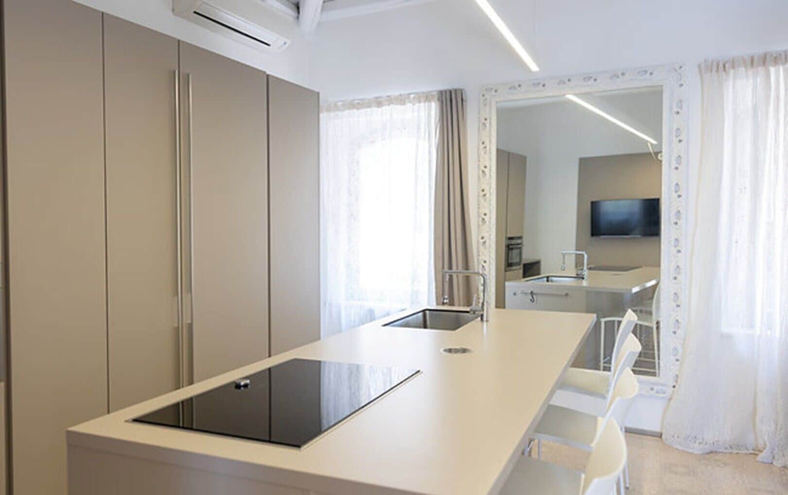 Penthouse con Terrazza Panoramica vista Mare | Cucina privata