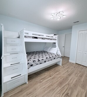 Room - Resort-Style Davenport Villa Minutes from Disney; Pool & Family Ready (Four Corners)