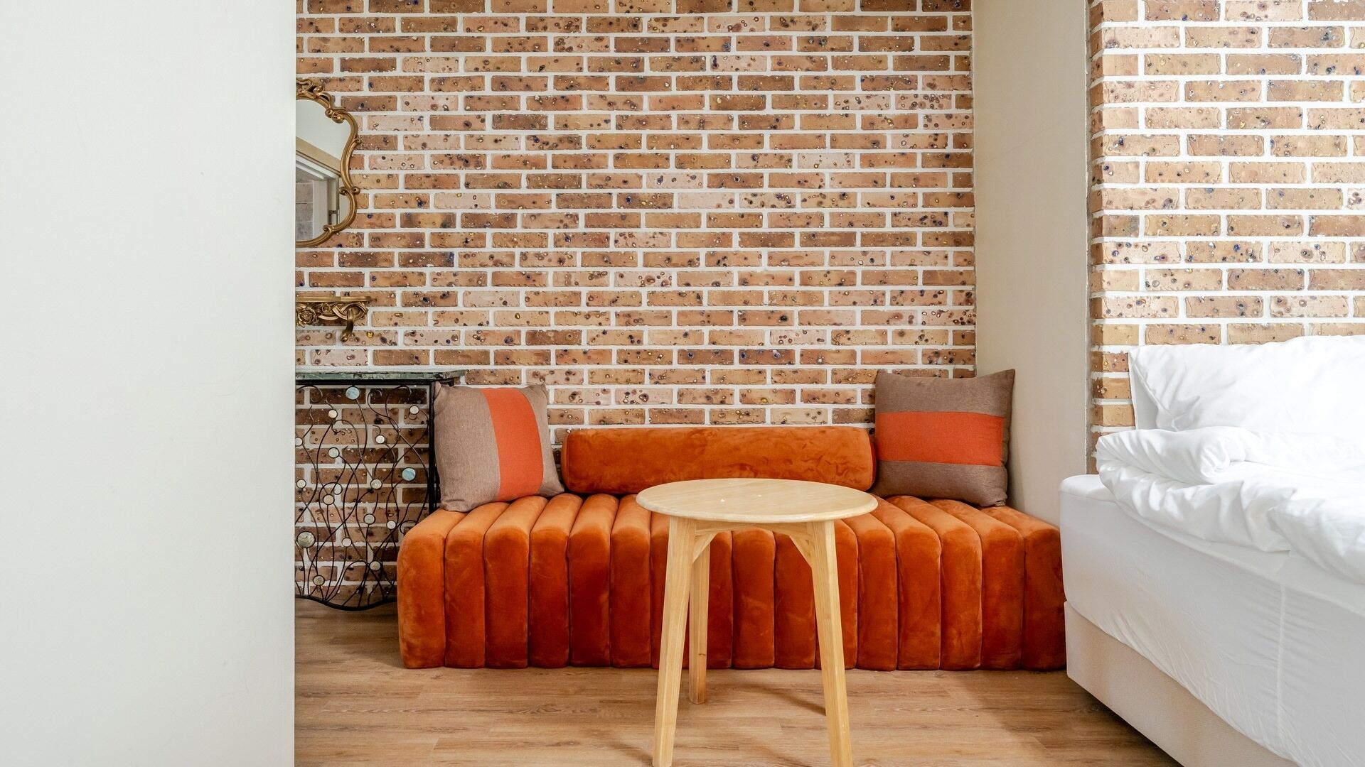 Habitación básica, 2 habitaciones (Glam E (Spa / Private BBQ)) | 1 dormitorio y wifi gratis