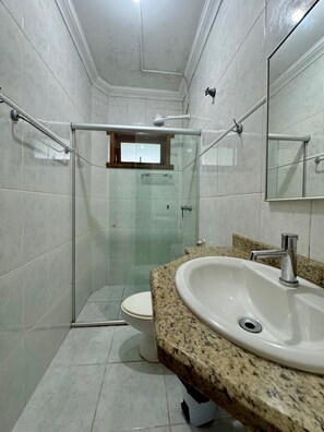 Bathroom - Vila Mundaí – Peace and quiet, 500m from the beach. (Porto Seguro)