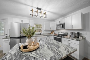 Private kitchen - Quiet Pet-Friendly Home • Sleeps 7 • Minutes to WEC Ocala (Ocala)