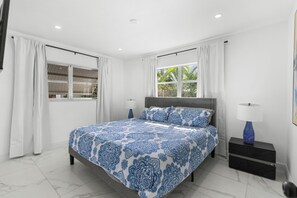 5 bedrooms, iron/ironing board, travel cot, WiFi - 5BR Heated Pool Home• Near Hollywood Beach & Miami (Hollywood)