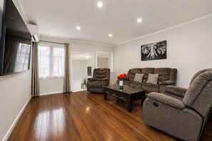 TV - Affordable Room – Māngere Bridge (Māngere Bridge)