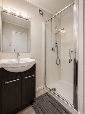Shower - Affordable Room – Māngere Bridge (Māngere Bridge)