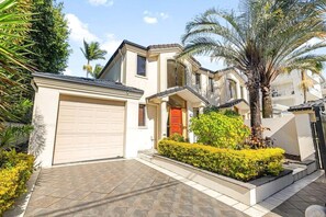 Exterior - Coastal Holiday Home - Bradford 10 (Gold Coast)