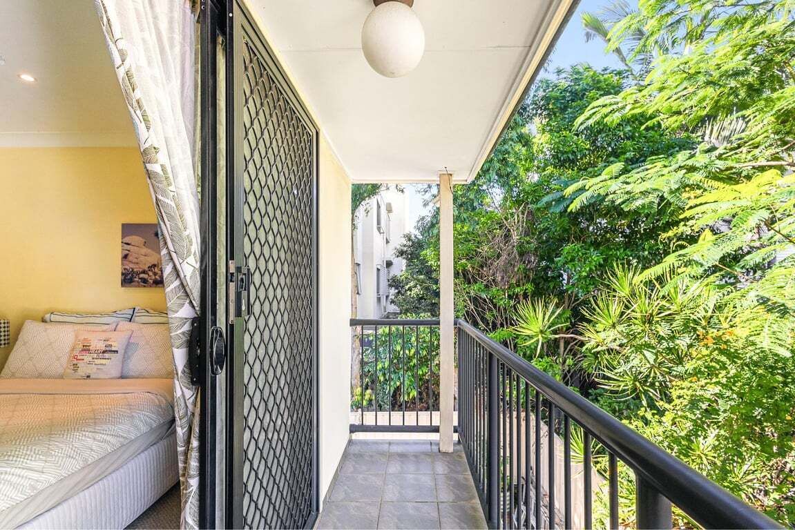 4 bedrooms, in-room safe, iron/ironing board, WiFi