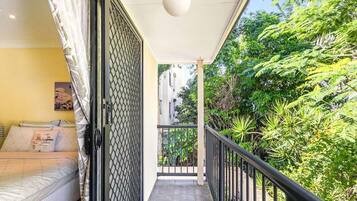 4 bedrooms, in-room safe, iron/ironing board, WiFi