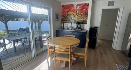 Large dog friendly home walking distance to downtown Delray Beach
