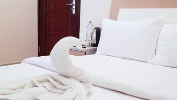 Double Room | In-room safe, iron/ironing board, free WiFi