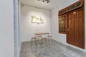 Interior - Super OYO Capital O 90983 Harmony Easy Stay (Depok)