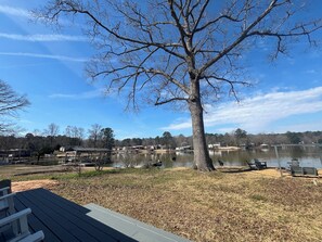 Property grounds - No wake zone, flat lot, dock, fire pit, 5 beds, sleeps up to 8 (Jackson)