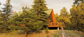 Peaceful Ponderosa Cabin in Chama - Updated 3BR Home in the Mountains