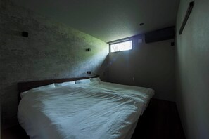 3 habitaciones, tabla de planchar con plancha y internet 