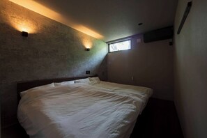 3 bedrooms, iron/ironing board, internet