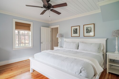 Stockton Creek Farmhouse | 100 Acre Farm Retreat