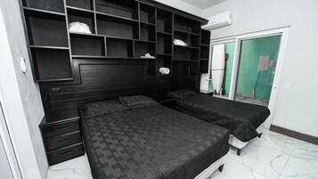 4 quartos, ferros/tábuas de passar roupa, Wi-Fi de cortesia
