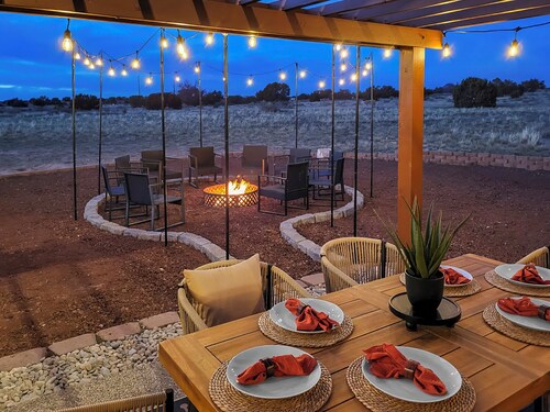 VIEWS/Grand Canyon 20 min-EV-Arcade-Sleeps 14!