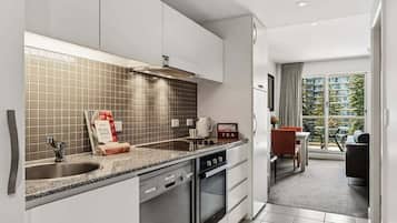 Fridge, oven, dishwasher, toaster