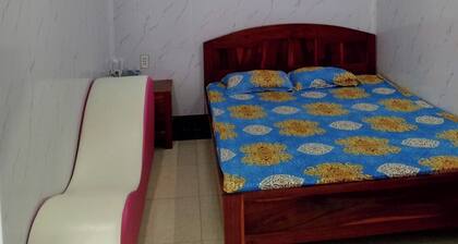 Nha nghi Nguyen Bao - Tran De Con Dao