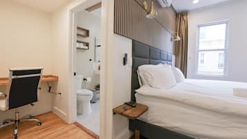 4 slaapkamers, een bureau, reisbedje, gratis wifi
