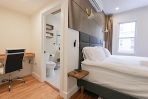 4 Schlafzimmer, Schreibtisch, Reisekinderbett, kostenloses WLAN