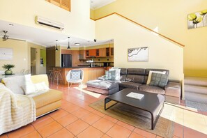 Rumah, 4 kamar tidur, balkon | Area keluarga