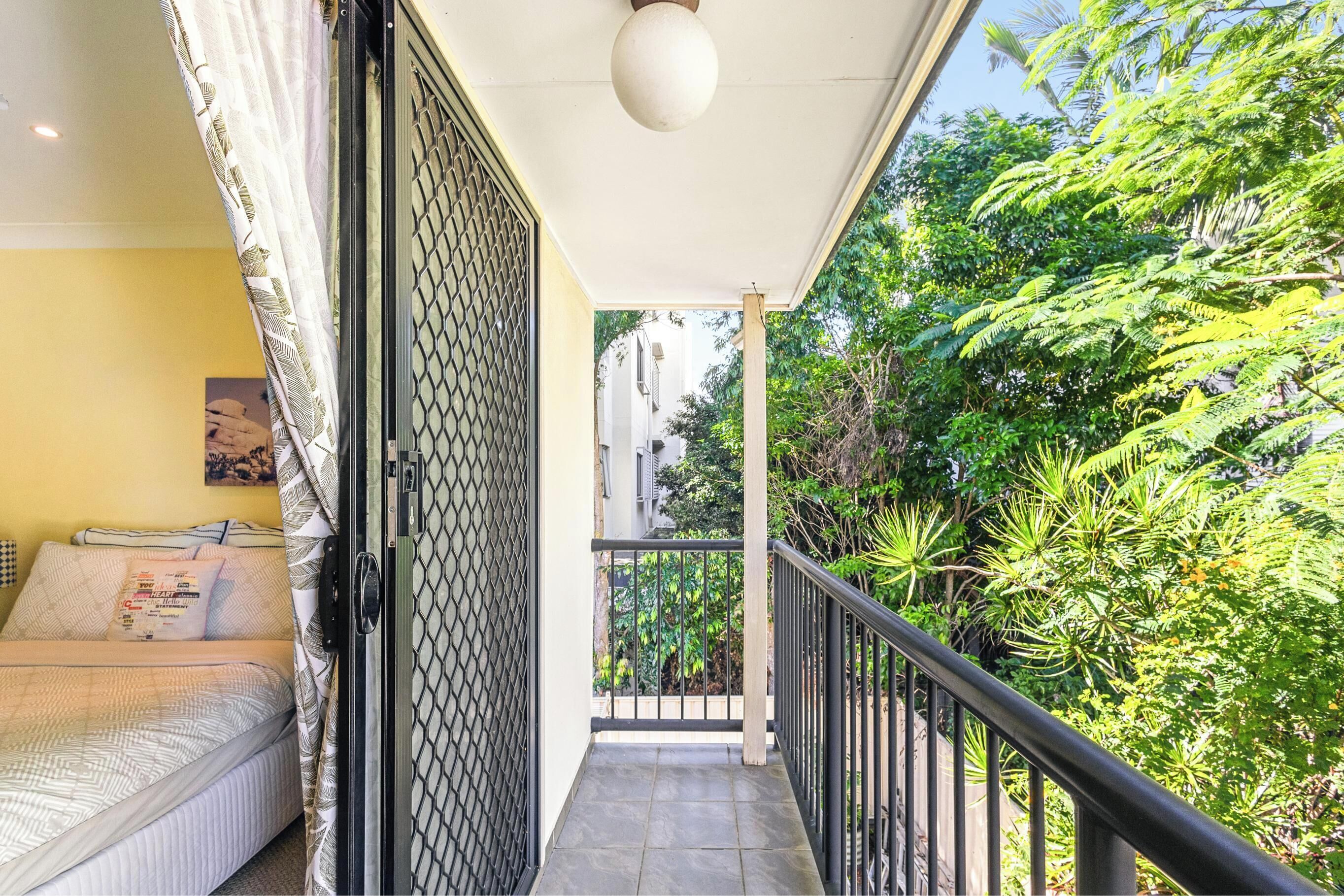 House, 4 Bedrooms, Balcony