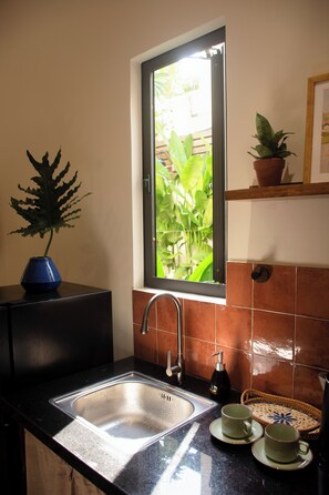 Superior-studio, näköala puutarhaan | Yksityinen keittiö