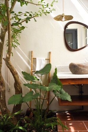 Deluxe-studio, näköala puutarhaan | Yksityiskohta ulkoa