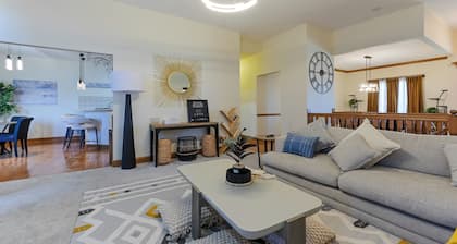 Spacious 5BR Retreat w/Beautiful Views,3 King 2 Full 1 Queen bed, AC in Johnston