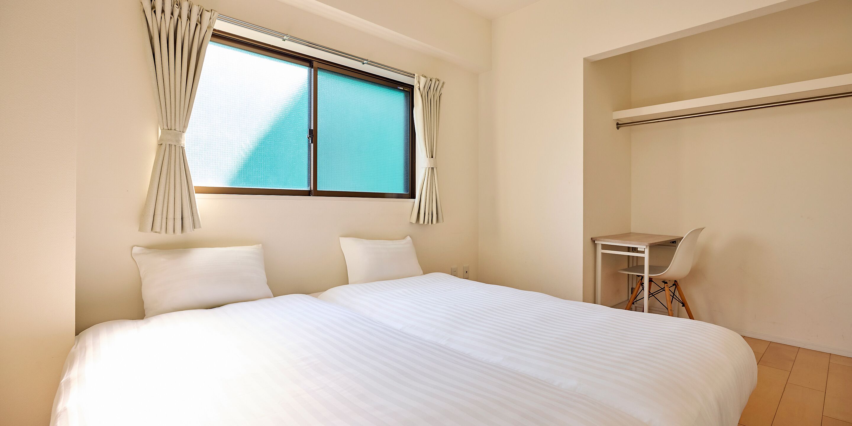 1 Double Bed + 2 Single Beds +2 Futon/70sqm/301, Non Smoking