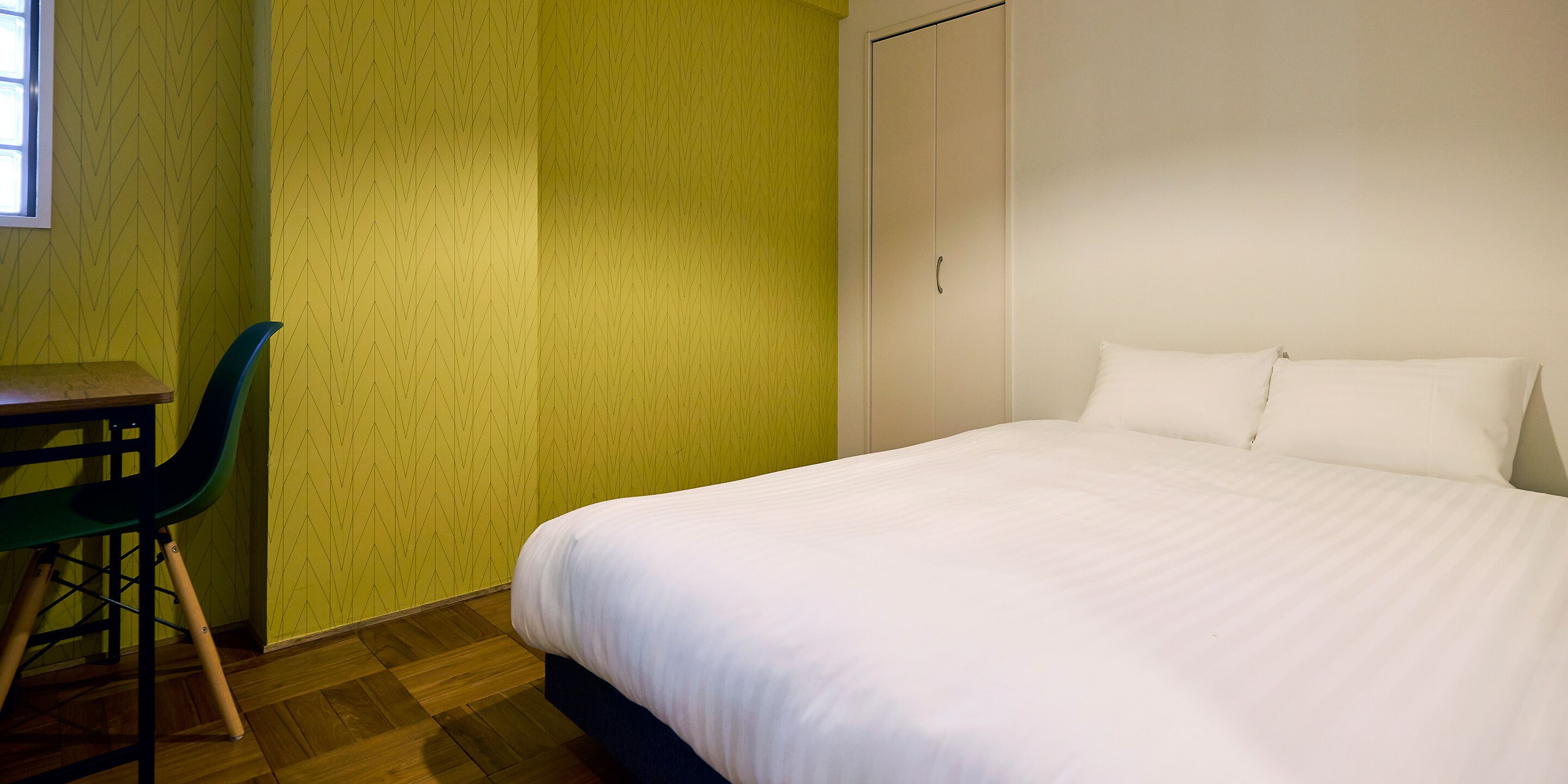 1 Double Bed + 2 Single Beds/70sqm/302, Non Smoking