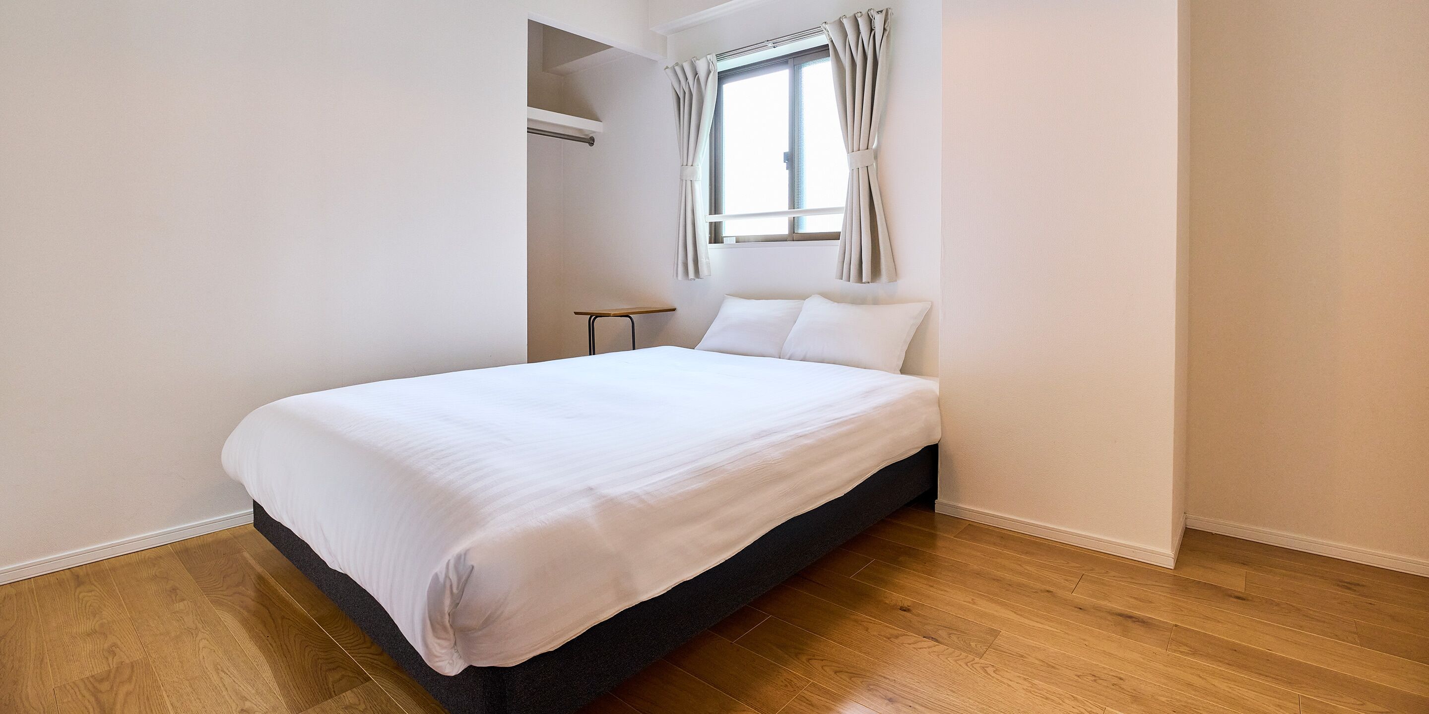 1 Double Bed + 2 Single Beds +2 Futon/70sqm/401, Non Smoking