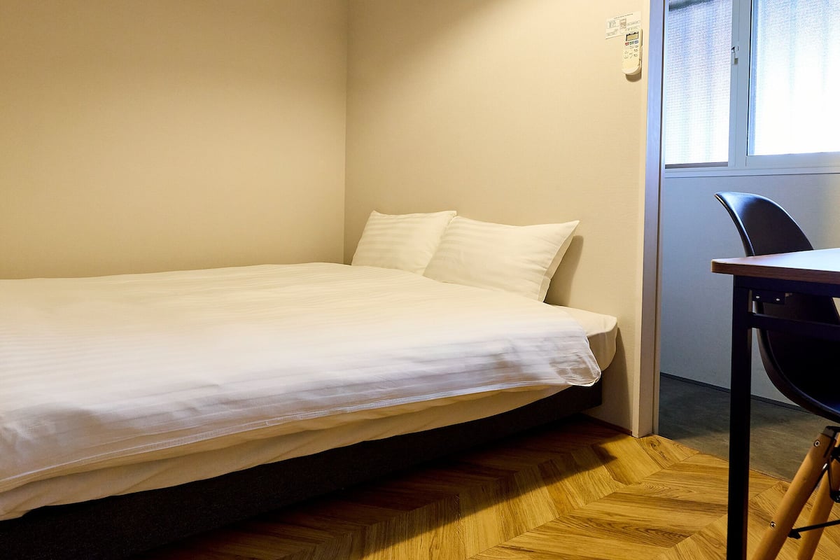 1 Double Bed + 2 Single Beds + 2 Futon/70sqm/502, Non Smoking