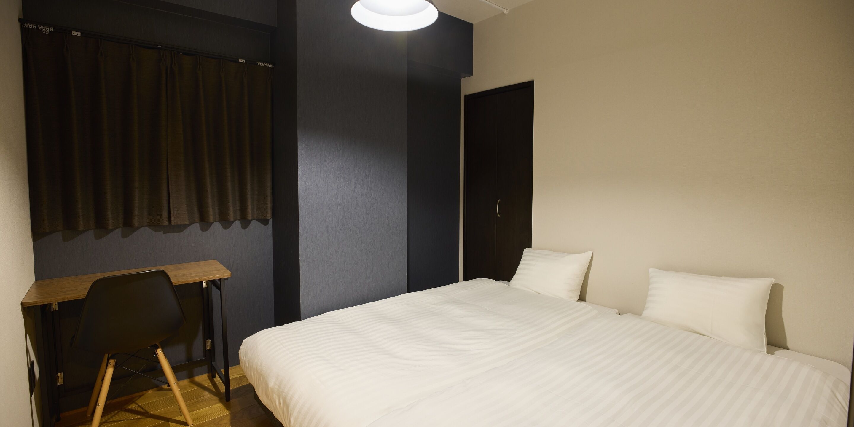 1 Double Bed + 2 Single Beds +2 Futon/70sqm/204, Non Smoking