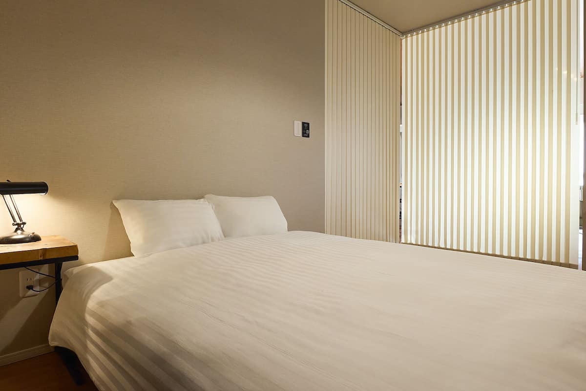 1 Double Bed + 2 Single Beds + 2 Futon/70sqm/602, Non Smoking