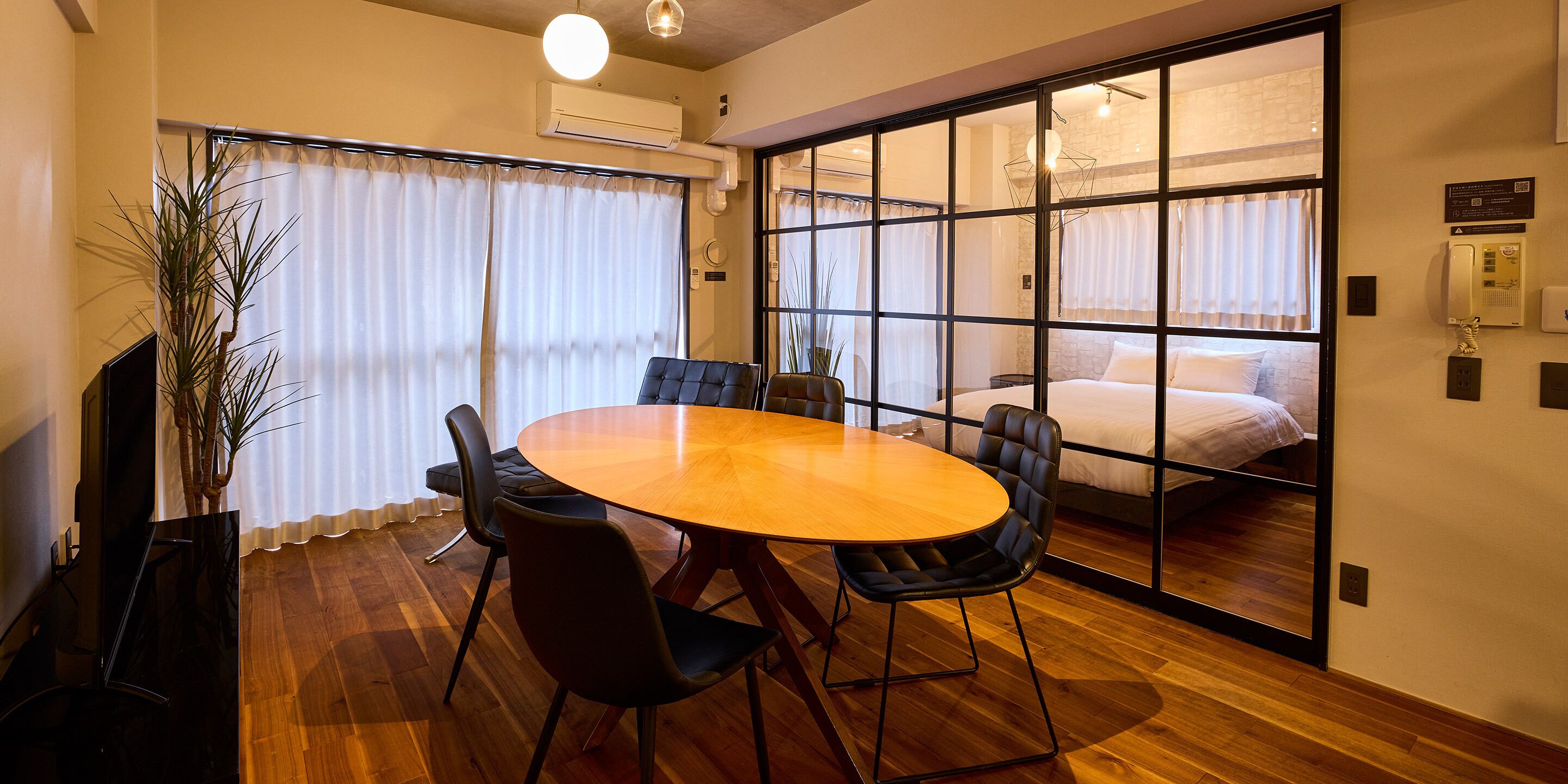 客房, 非吸煙房, 露台 (70sqm, 402) | 獨特設計、獨特裝修、書桌、手提電腦工作空間