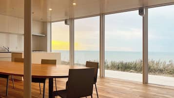 Villa Standard, vue océan | Restauration