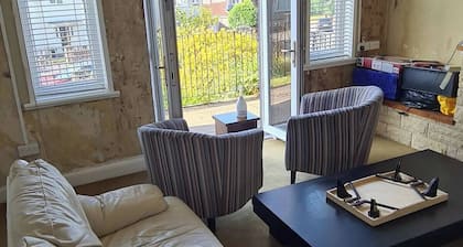 Gateway to Gower - 3 Bed Family Home near Swansea