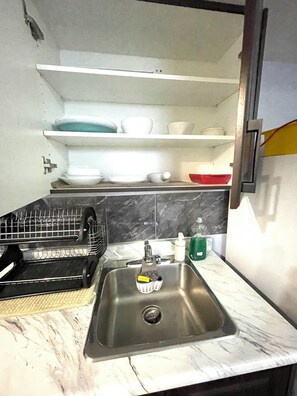 Interior - Studio, Mid town, walk to 5# Line, Easy to Yonge and Eglinton, Toronto downtown (Toronto)